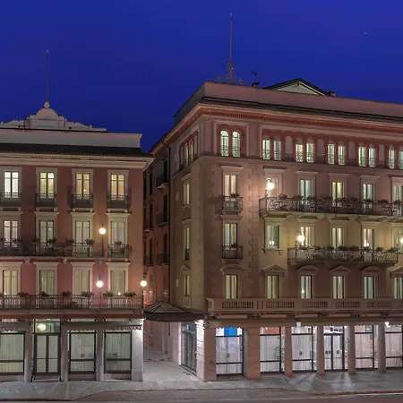 Belvedere San Gottardo By Lvg Collection ホテル ヴェルバーニア
